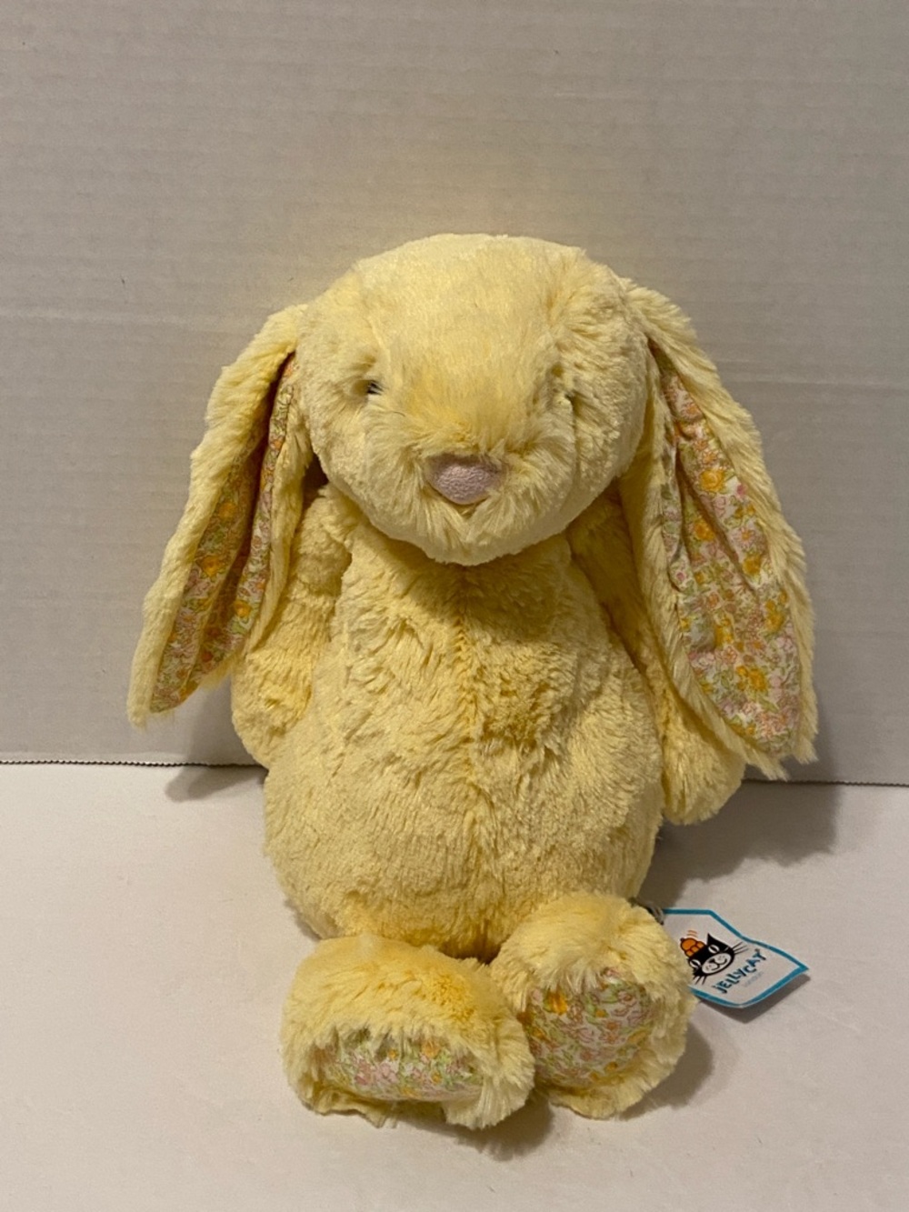 Jellycat Blossom Lemon Bunny Retired yellow plush, floral-patterned ear lining - Picture 2 of 10